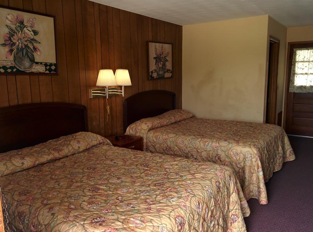 Budget Host Stone'S Motel Dale Eksteriør billede